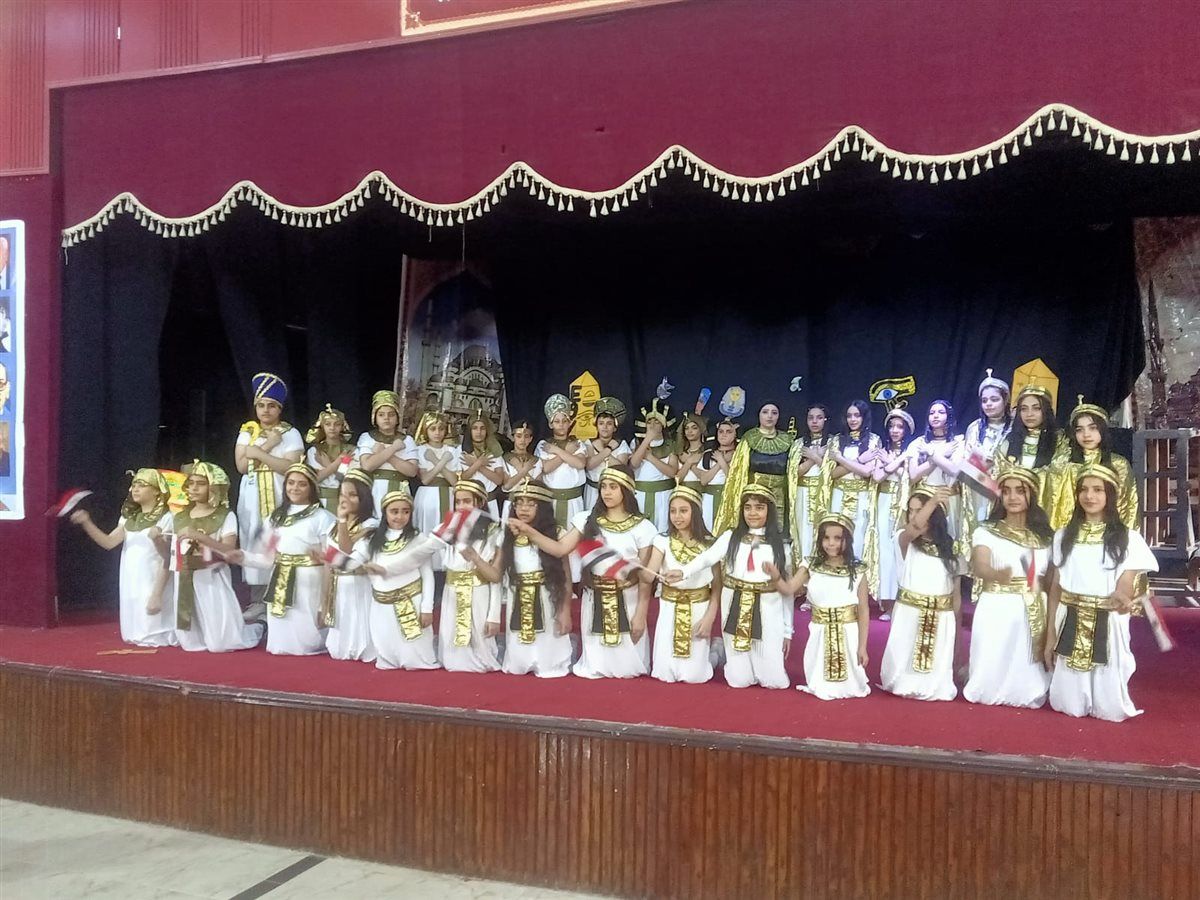 عرض ملوك وملكات النيل