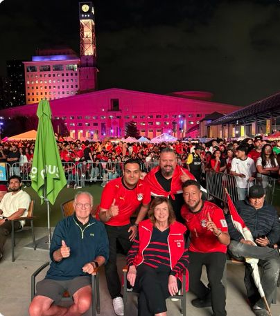 كارولين باريش تشارك المصريين فرحتهم في مباراة مصر وإيران
