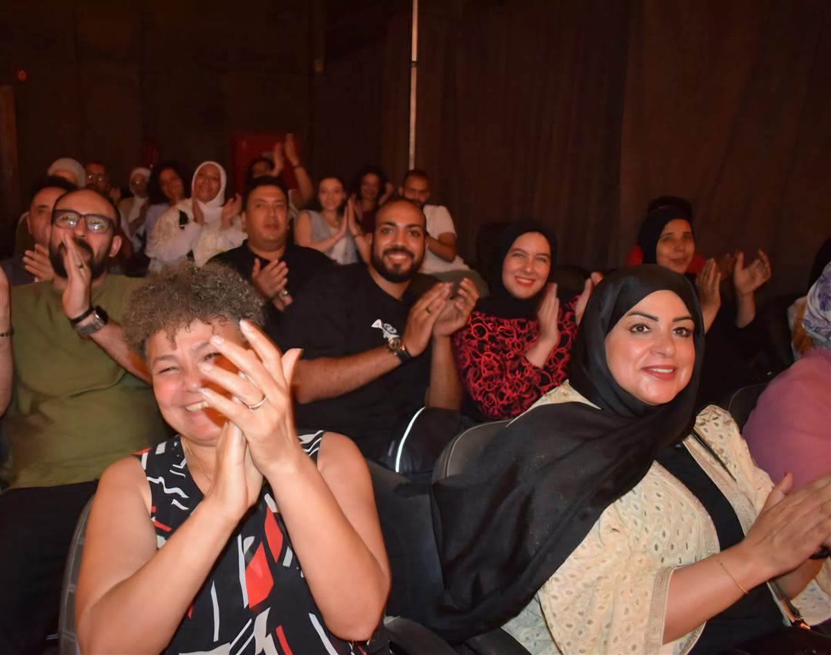 لليلة الخامسة على التوالي، “لحظة واحدة” يرفع شعار “كامل العدد