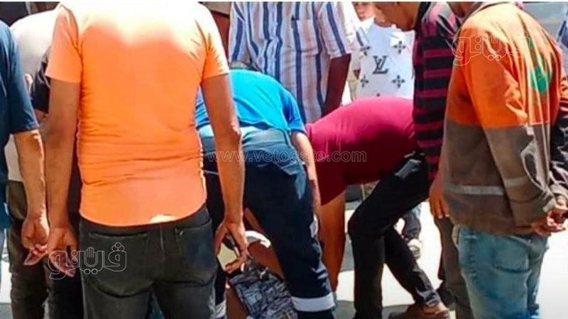 جامع قمامة يدهس موظفا