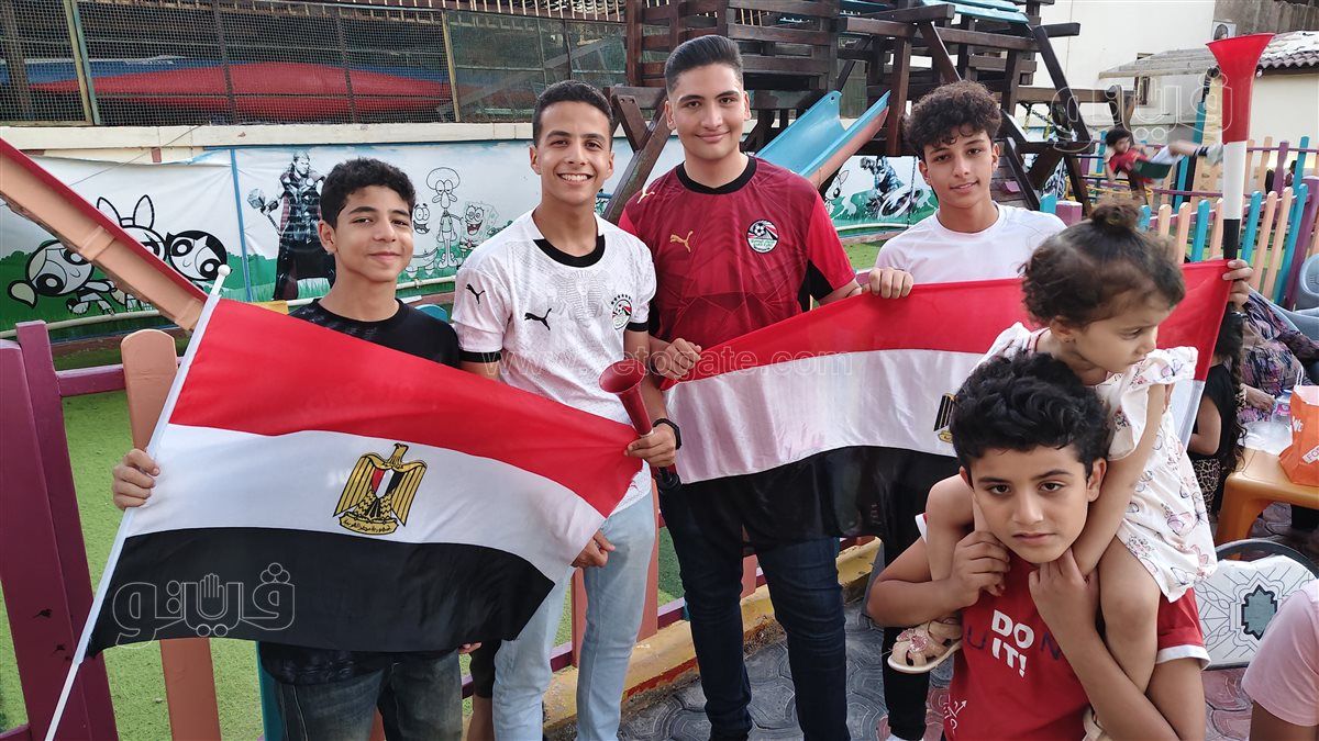 أجواء احتفالية في بداية الشوط الثاني بين مصر والأرجنتين بنادي السلام البحري 