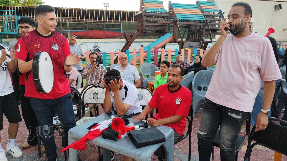 أجواء احتفالية في بداية الشوط الثاني بين مصر والأرجنتين بنادي السلام البحري 