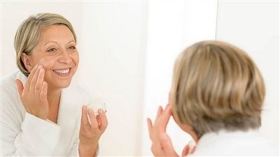 قناع النشا وبياض البيض مضاد طبيعي للتجاعيد 