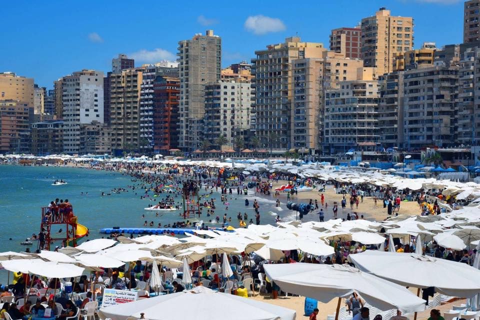 ردًا على التشدُّد.. الأزهر: «المصيف» حلال.. بشرط! | مبتدا