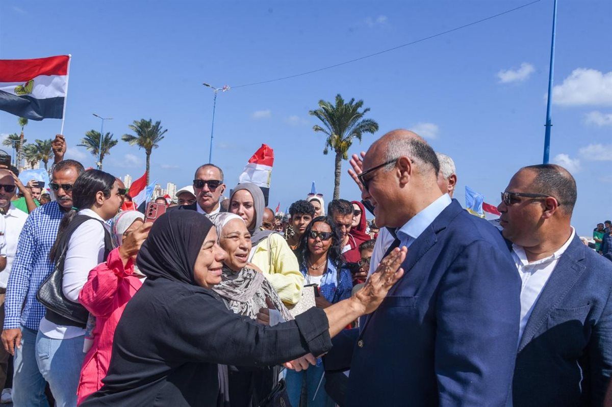 عروض فنية وكرنفال على كورنيش البحر للاحتفال بعيد الإسكندرية القومي