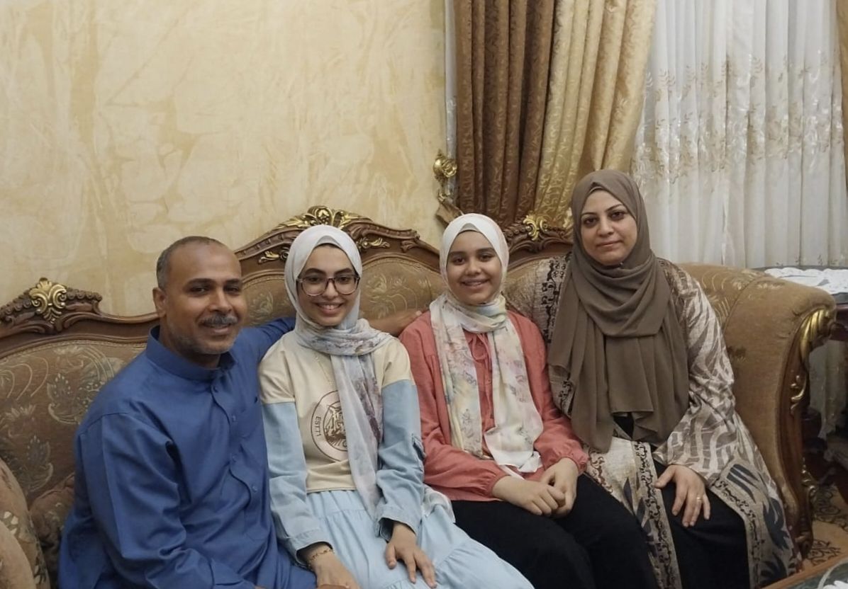 الطالبة حنان وأسرتها 