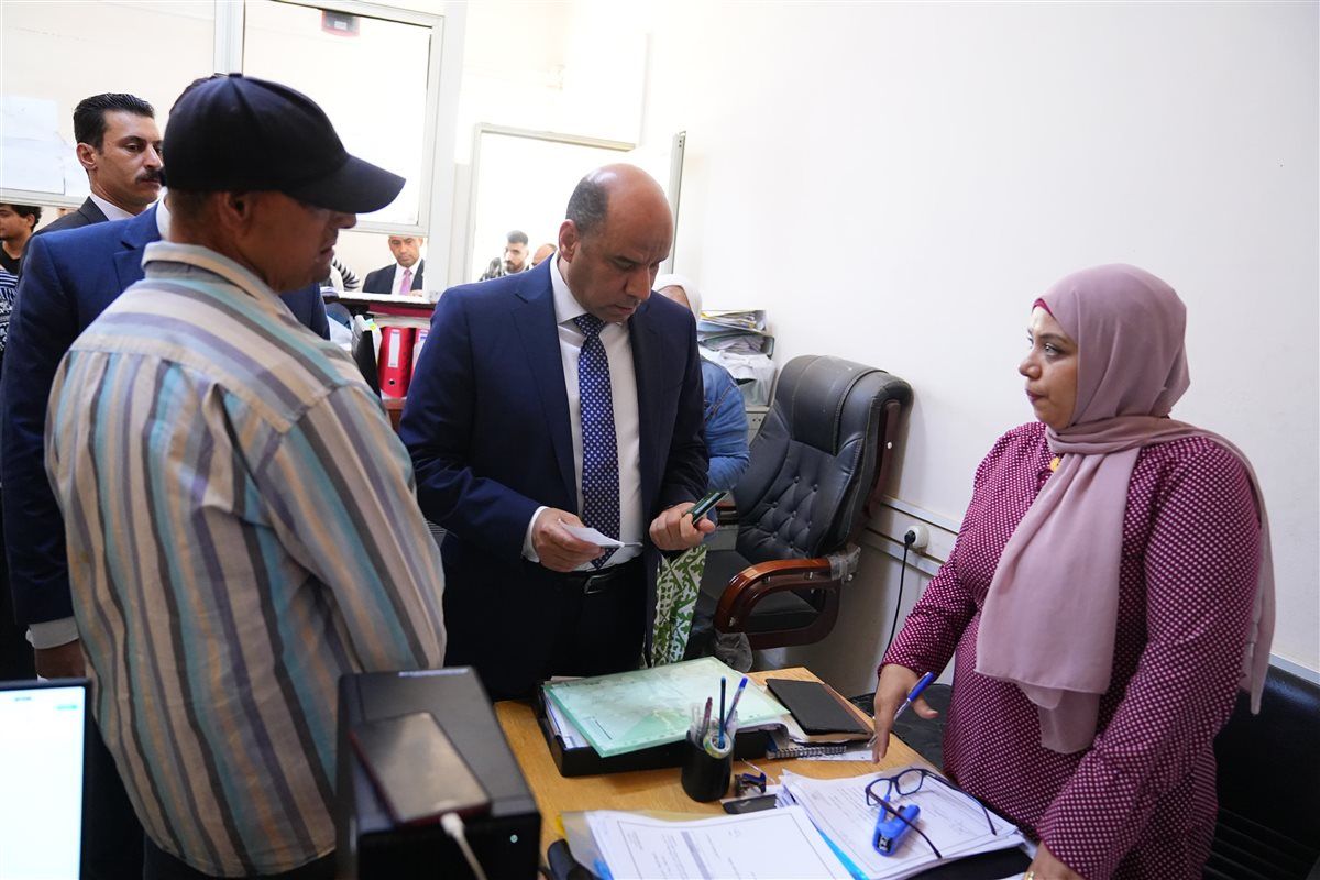 وزير العمل يفاجئ مديرية القاهرة بجولة ميدانية