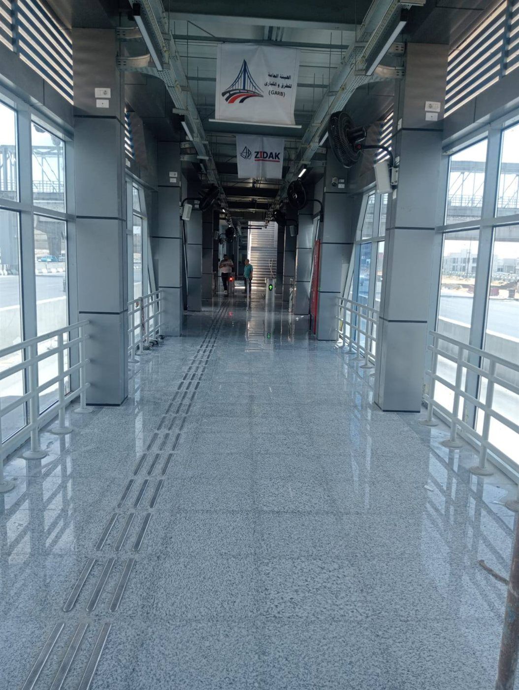 f3b340e003.jpg