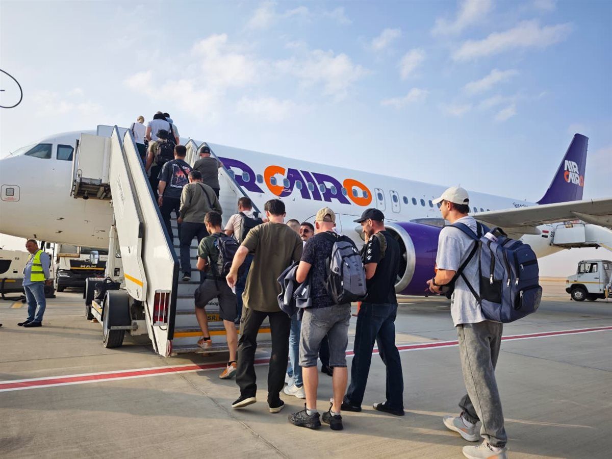 100b842d51.jpg