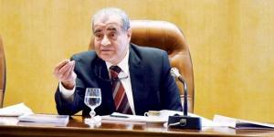 وزير
      التموين:
      أي
      تحرك
      في
      الدولار
      سيؤثر
      على
      أسعار
      السلع
      الغذائية