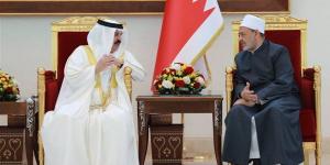 شيخ الأزهر وملك البحرين يتبادلان التَّهنئة بحلول عيد الفطر المبارك