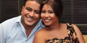 ورحمة أبويا ما هتعدي.. شقيق شيرين عبد الوهاب يفتح النار عليها بعد قرار ضبطه وإحضاره