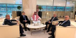 وزير الشباب والرياضة يبحث التعاون الرياضي مع السعودية