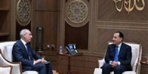 رئيس الوزراء يلتقي السفير علاء يوسف رئيس الهيئة العامة للاستعلامات