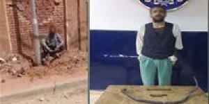 ضبط عاطل يسرق أسلاك الكهرباء الخاصة بأحد أعمدة الإنارة في بورسعيد