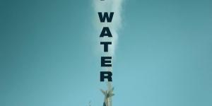 فيلم DEEP WATER يصل دور العرض المصرية.. إثارة وبقاء في مواجهة القروش