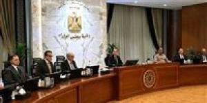 الوزراء: معدلات نمو الاقتصاد في الربع الثالث من العام المالي الحالي فاقت توقعاتنا