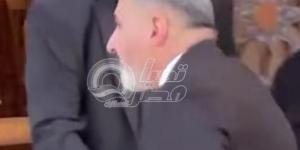 ياسر جلال أول الحاضرين في عزاء هاني شاكر ونجله في حالة ذهول
