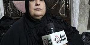 والدة «حمدي» المقتول على يد جاره بالشرقية : غدر بيه في مكان عمله وهو لوحده