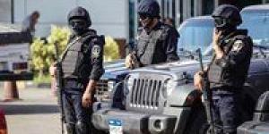 “غضب أب يتحول لسلاح أبيض”.. ضبط عامل هدد نجلته وخطيبها في شوارع المنصورة