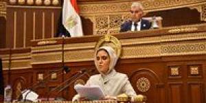 سحر نصر تستعرض تقرير لجنة الشئون المالية والاقتصادية والاستثمار بشأن خطة التنمية الاقتصادية والاجتماعية للعام المالي 2026/2027