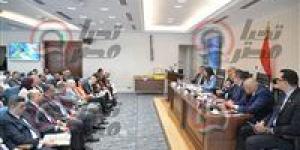 وكيل البرلمان يطالب بإنشاء كيان قوي لتنظيم السوق العقاري: لا يمكن إدارة العمران في مصر دون تسجيل العقارات