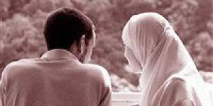 عطية لاشين يوضح حكم قول الزوجة لزوجها "أنت لست على ذمتي" ومدى أحقيتها في إيقاع الطلاق