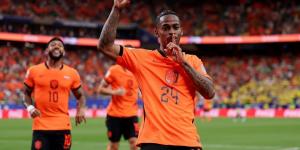 هولندا ضد السويد.. هولندا تكتسح السويد 5-1 وتتصدر المجموعة بكأس العالم