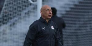 نجم الأهلي السابق: حسام حسن يتحمل إنذار مهند لاشين وغيابه عن مباراة أستراليا