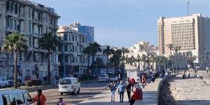حالة الطقس غدًا الأحد، الرطوبة تزيد الإحساس بالحرارة وأمطار خفيفة على 3 مدن