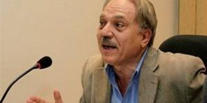 مدحت الزاهد: احتكار المناصب لأهل الثقة يعطل الكفاءات ويؤدي إلى ركود سياسي ووظيفي