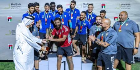 رديف منتخب الإمارات بطلاً لكأس العين للكرة الشاطئية