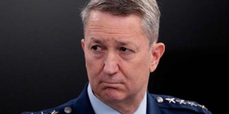 دان كين حلق فوق غزة.. جنرال هاجم إيران ووعد بالقضاء على داعش خلال أسبوع