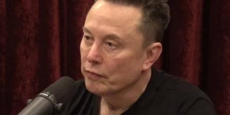 طبيب: التوتر المزمن يهدد حياة ماسك ويؤثر في ذاكرته وتركيزه