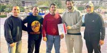 الداخلية
      يضم
      محمد
      شاهين
      مهاجم
      السكة
      الحديد
      موسم
      ونصف