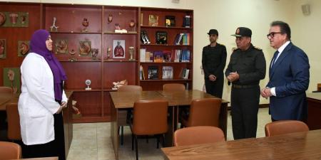 وزير
      الصحة
      والسكان
      يزور
      كلية
      الطب
      بالقوات
      المسلحة