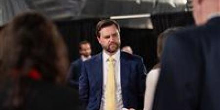 نائب الرئيس الأميركي يحذّر: نفوذ الإسلام السياسي قد يصل إلى دول نووية أوروبية خلال 15 عامًا