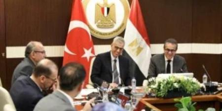 خالد عبدالغفار: تعاون مصرى تركى لدعم الاستثمارات الصحية وتوطين الصناعات الدوائية