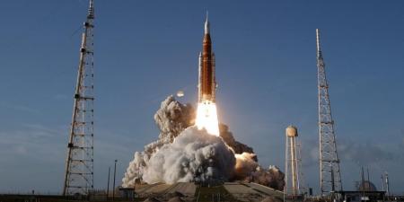 أمريكا تعود إلى القمر بعد 50 عاماً على رحلة «أبولو»