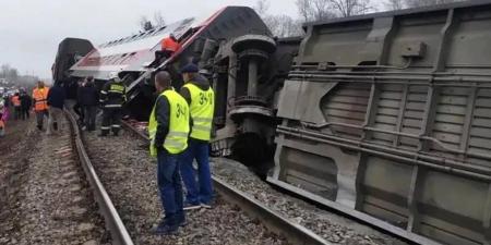 22 جريحاً بخروج قطار عن مساره في روسيا