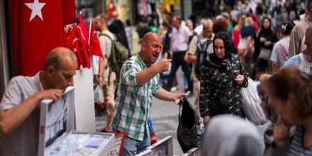 انخفاض التضخم السنوي في تركيا إلى أدنى مستوى منذ 2022