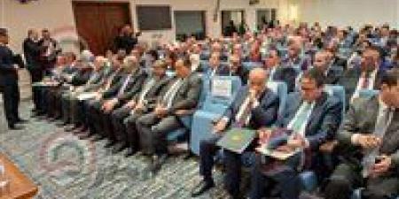 الفيومي يهاجم مشروع "الإدارة المحلية" المقدم من الحكومة : نسخة مكررة من قانون 1979 وبها عيوب دستورية