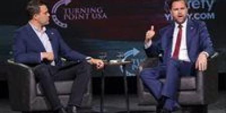 "تقتلون الأطفال".. صرخة محتج تُقاطع خطاب "فانس" في جامعة جورجيا (فيديو)