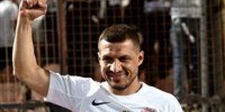 “لكل بداية نهاية”.. طارق حامد نجم الزمالك السابق يعلن إعتزاله كرة القدم ويودع الملاعب