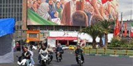 الكعكه الصفراء.. قصة اليورانيوم الذي كلف طهران جنرالاتها وملياراتها