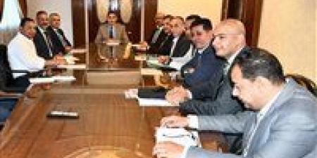 وزير الشباب والرياضة يناقش خطة اتحاد الفروسية 2026