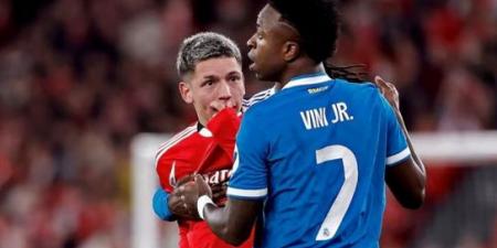 فيفا يقر "قانون فينيسيوس" ويشدد العقوبات ضد السلوكيات العنصرية في الملاعب