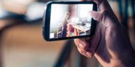 أمين الفتوى: تصوير الناس دون إذنهم ونشره على السوشيال ميديا «حرام شرعًا»