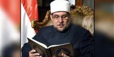 مختار جمعة: القابض على وقاره الإعلامي في زمن هوس الترند كالقابض على الجمر