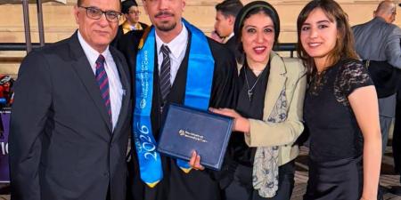 نائب رئيس «النيابة الإدارية» يشهد حفل تخرج كلية الهندسة بالجامعة الأمريكية بالقاهرة